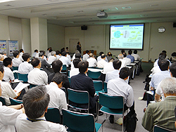 連携と技術相談の写真