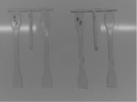 射出成形体の外観図(左:PLA、右:PS)