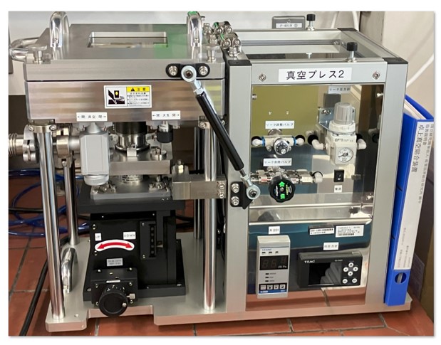 卓上真空貼合機