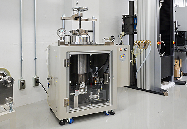 Cold Isostatic Pressing (CIP) Machine