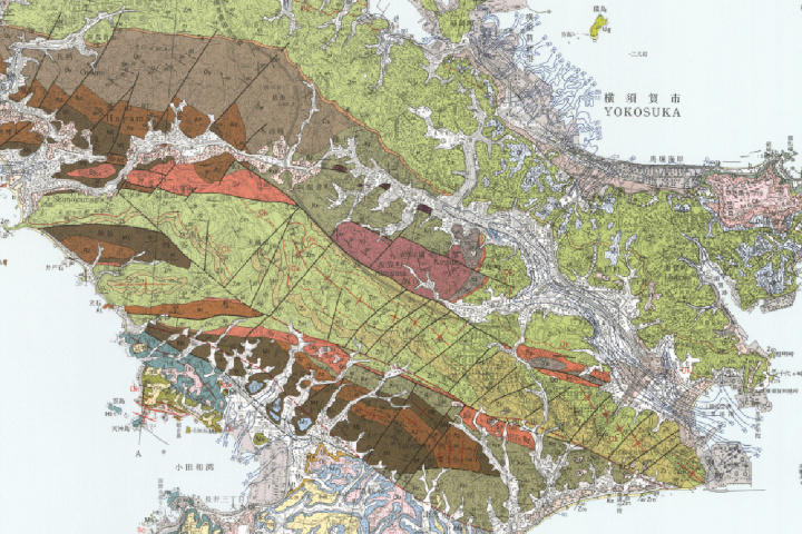 地質図のラスター画像の例