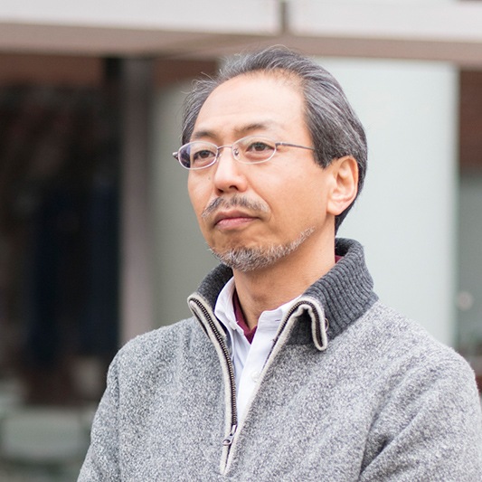 写真：　山田　亨