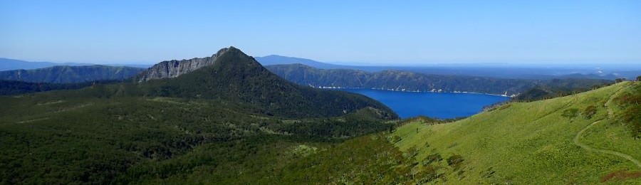 西別岳から望む摩周カルデラ