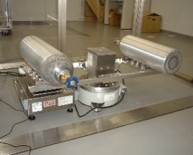 充填ガス質量測定装置の写真