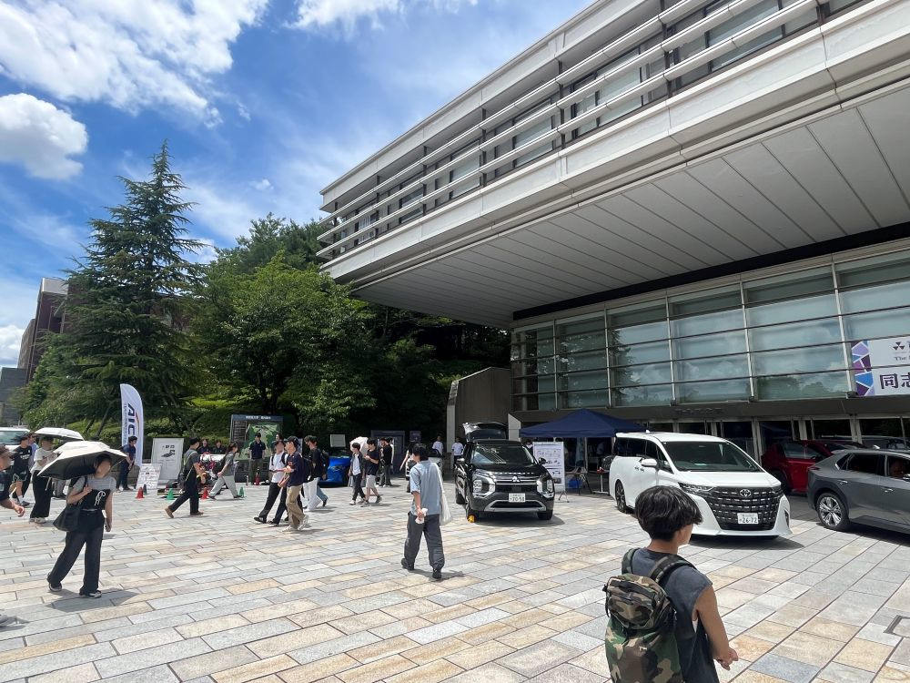 最新のクルマ・学生フォーミュラカー展示