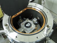 産総研 日本の質量の基準を作り出しています