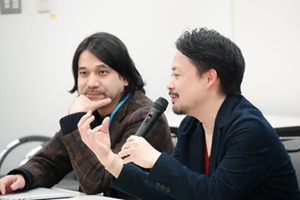 パネルディスカッションで発言される赤坂氏