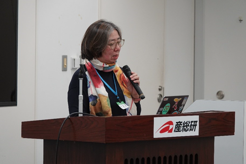 千葉大学 医学部附属病院 患者支援部 阿久津 靖子 特任准教授 講演の様子